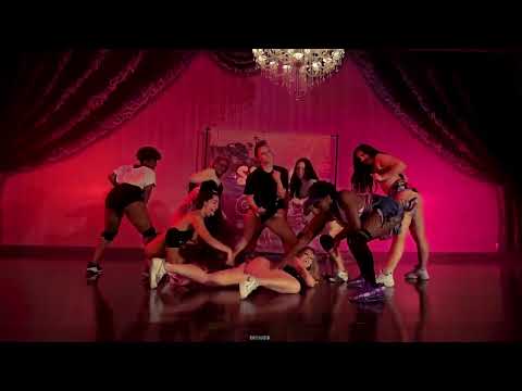 Twerk Class in LA | Shine N Chill | Taylor the Banji