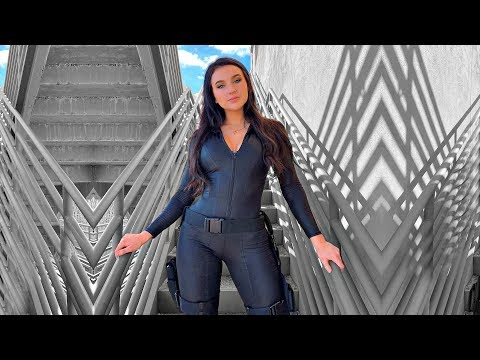 Chit Chat Get Ready With Me: Halloween Edition | How I Do My Makeup